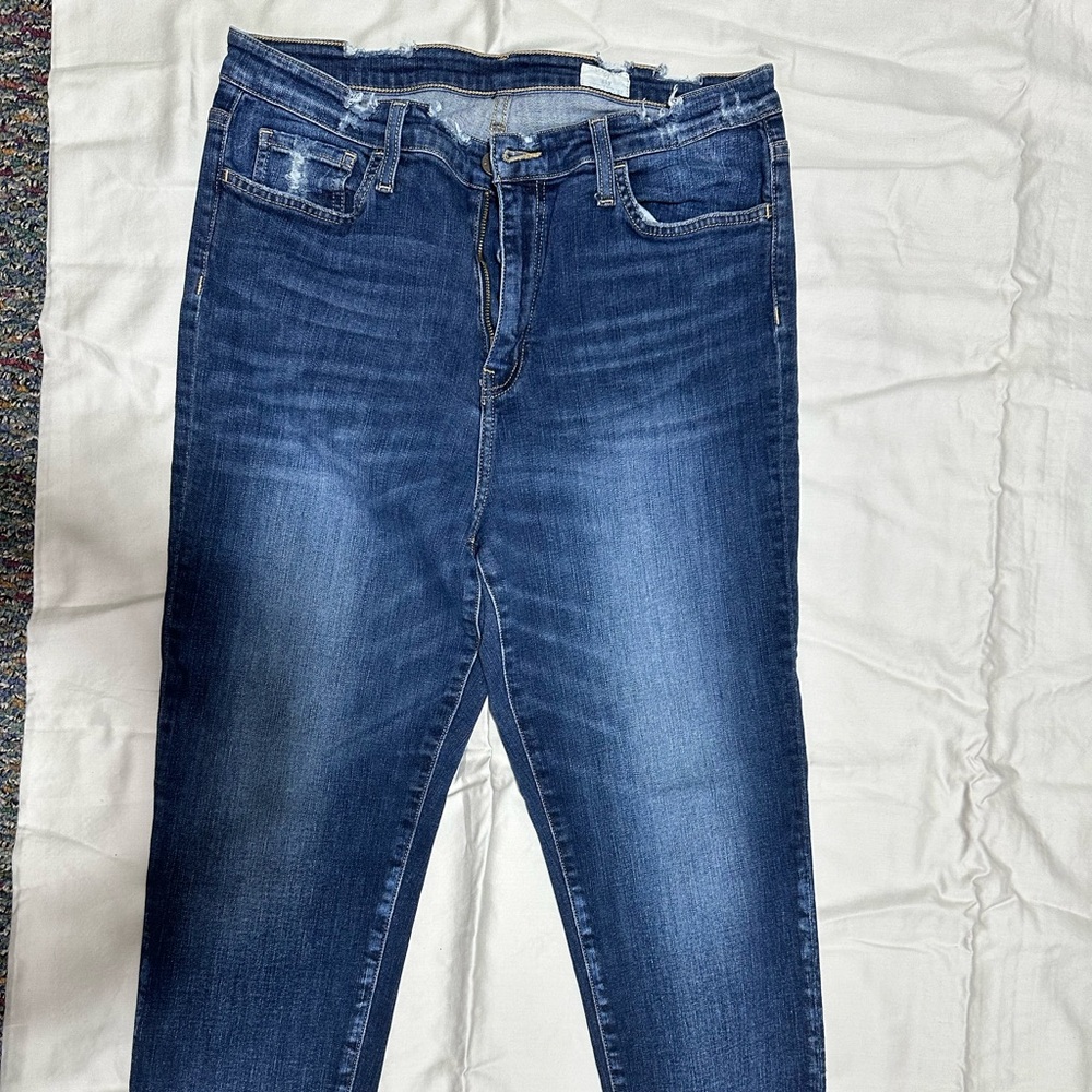 Gently used blue jeans size 31 made by Bridge by gly